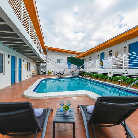 Cozy 1 Bedroom With Pool Steps From The Beach #41 Холивуд Екстериор снимка