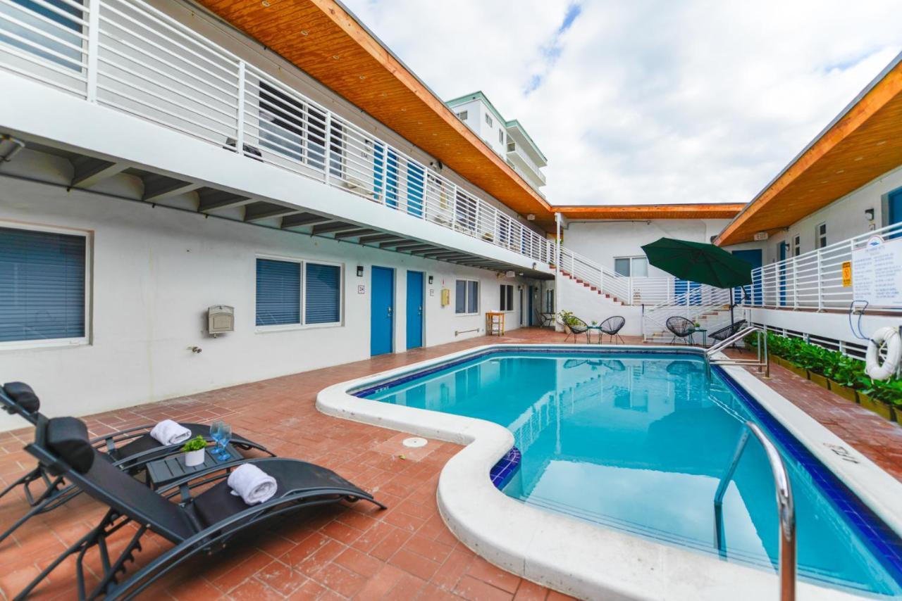 Cozy 1 Bedroom With Pool Steps From The Beach #41 Холивуд Екстериор снимка