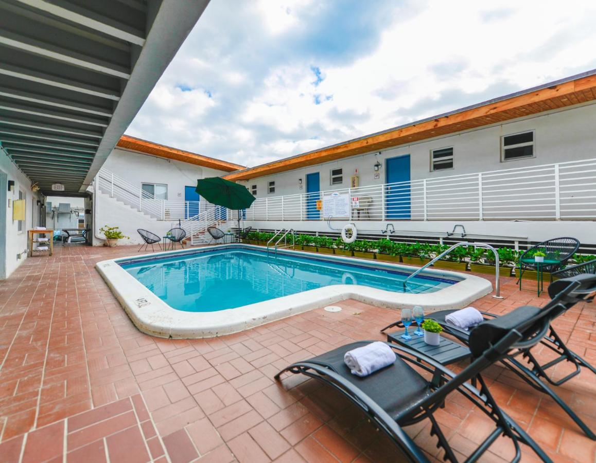 Cozy 1 Bedroom With Pool Steps From The Beach #41 Холивуд Екстериор снимка